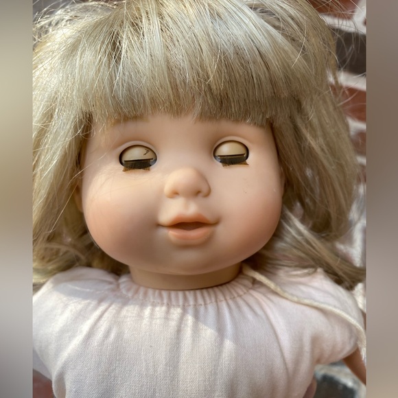 Vintage American Girl Bitty Baby Doll with Blond & Blue Eyes - Picture 16 of 16